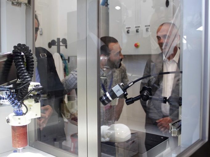 visite-president-CNRS-axel-one-campus